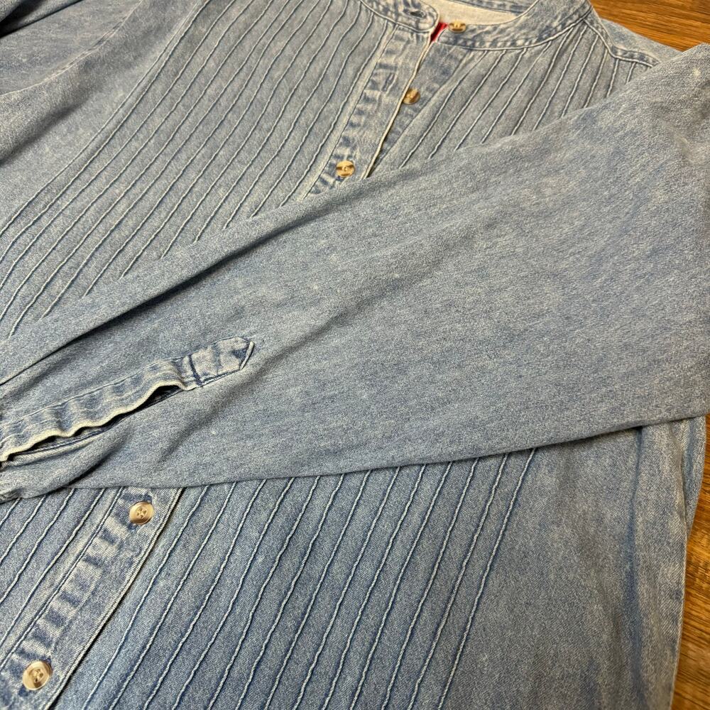 Sunbelt Denim Shirt VINTAGE Pintuck front Size Small or Medium (missing tag) - Picture 5 of 10